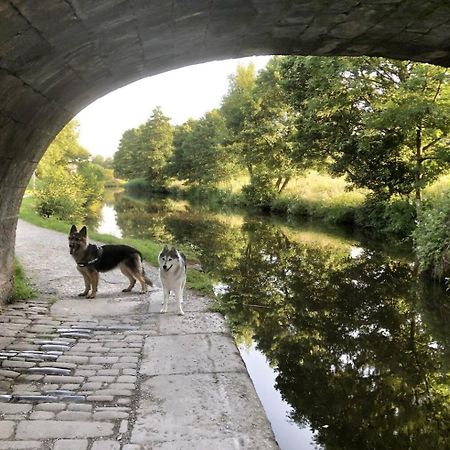Pendle-Walking-3 Bed- Exec Contractor & Long Stay! Colne  Buitenkant foto